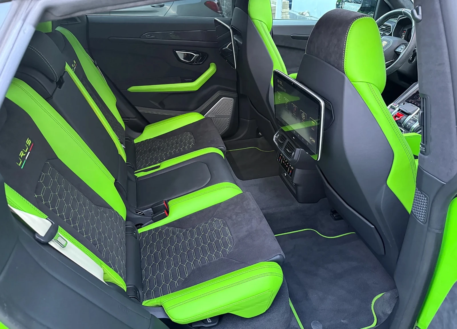 Lamborghini Urus  4.0 V8 4WD | Mobile.bg   14