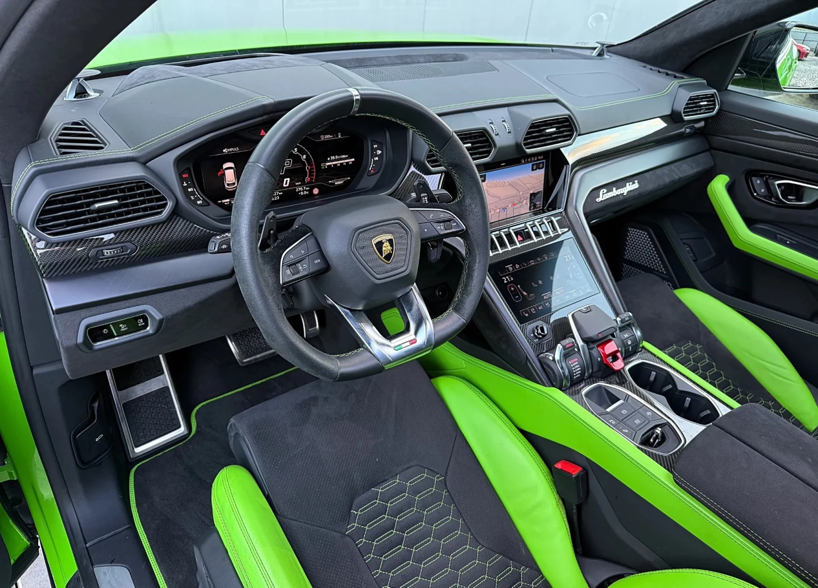 Lamborghini Urus  4.0 V8 4WD - изображение 7