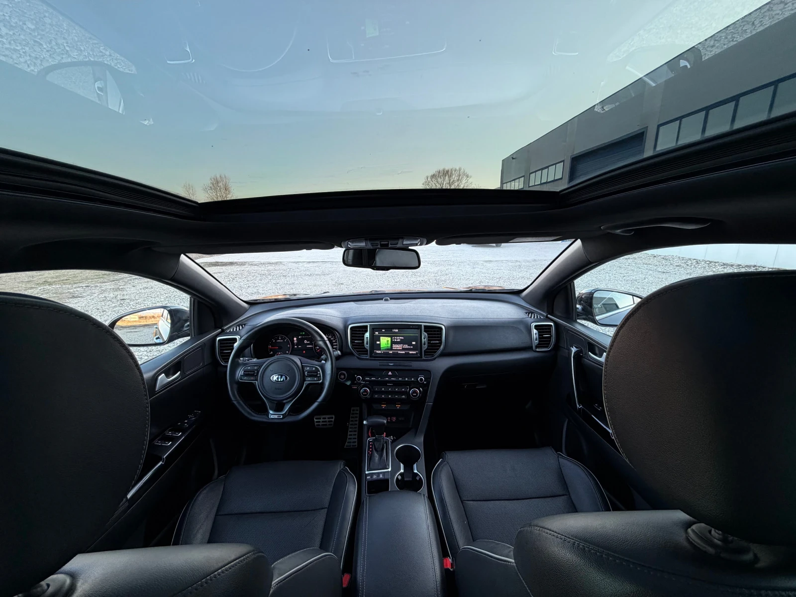 Kia Sportage 2.0 CRDi 185кс 4х4 GT Line/ Панорама/ Камера - изображение 9