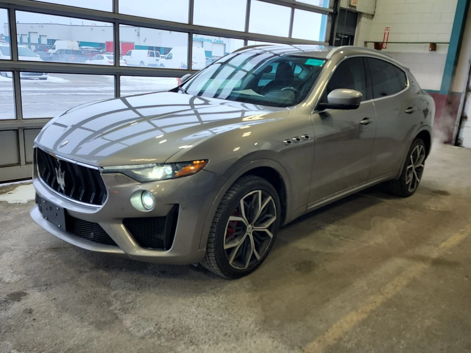 Maserati Levante 3.8 GTS С РЕГИСТРАЦИЯ & АВТО КРЕДИТ  - изображение 2