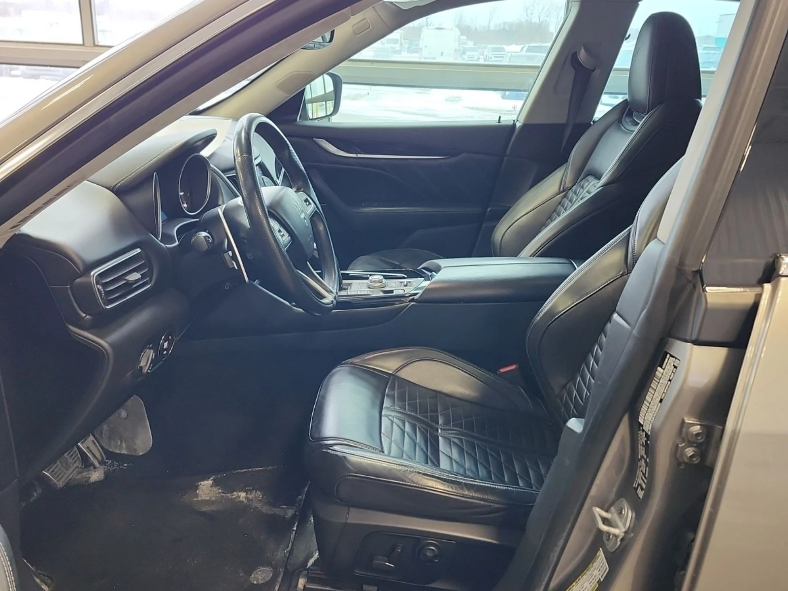 Maserati Levante 3.8 GTS С РЕГИСТРАЦИЯ & АВТО КРЕДИТ  - изображение 5