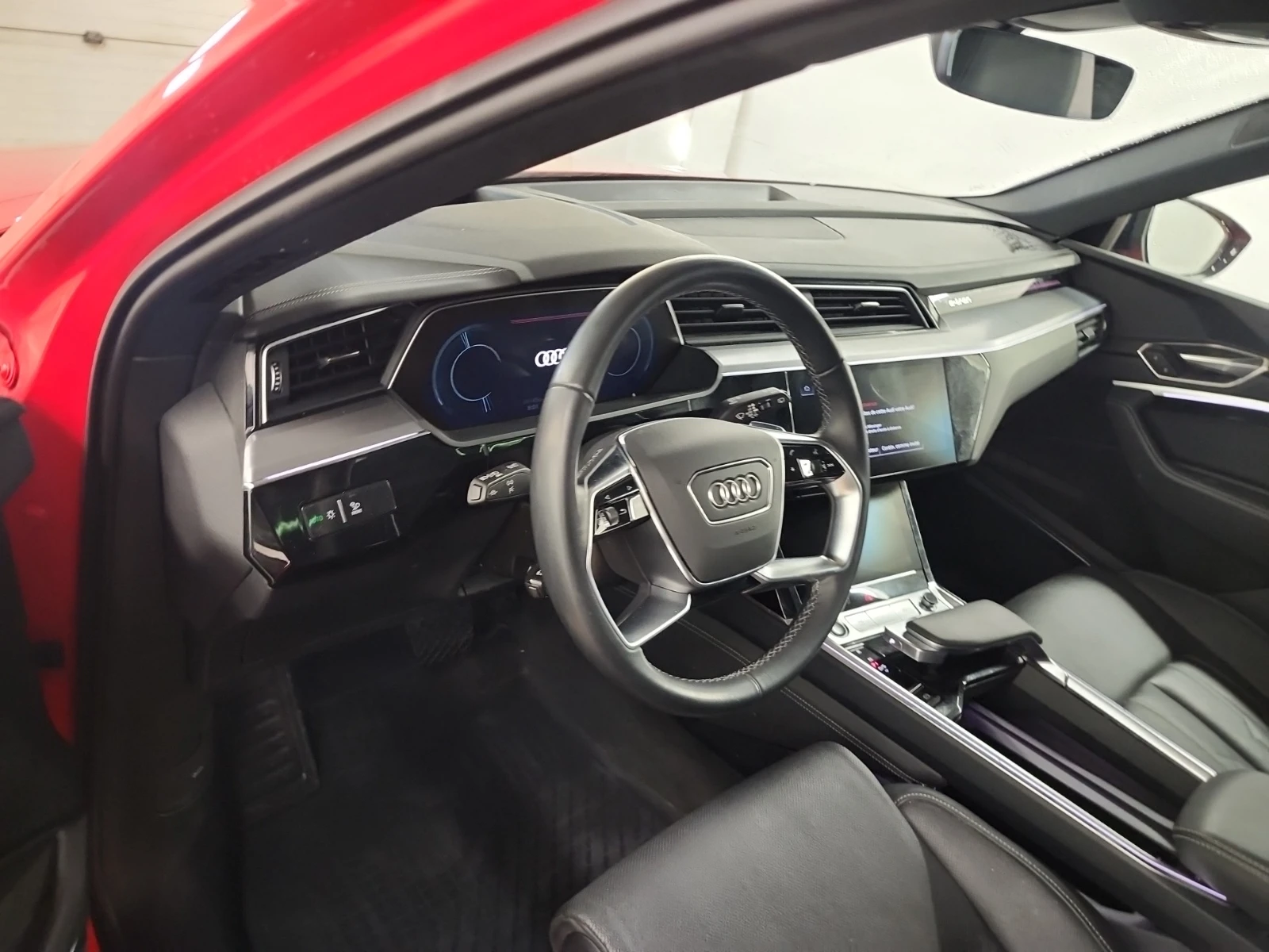 Audi Q8 e-tron Premium quattro, снимка 10 - Автомобили и джипове - 54210299