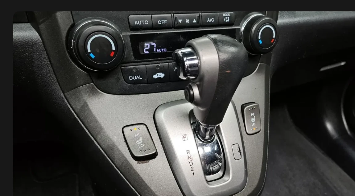 Honda Cr-v 2.4 бензин 4х4 Автоматик! Екзекютив!, снимка 4 - Автомобили и джипове - 54802316