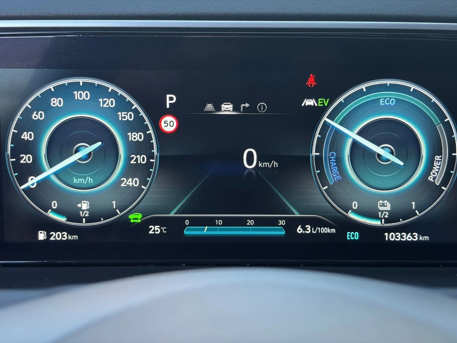 Hyundai Tucson 230к.с. Hybrid, снимка 11 - Автомобили и джипове - 54826182