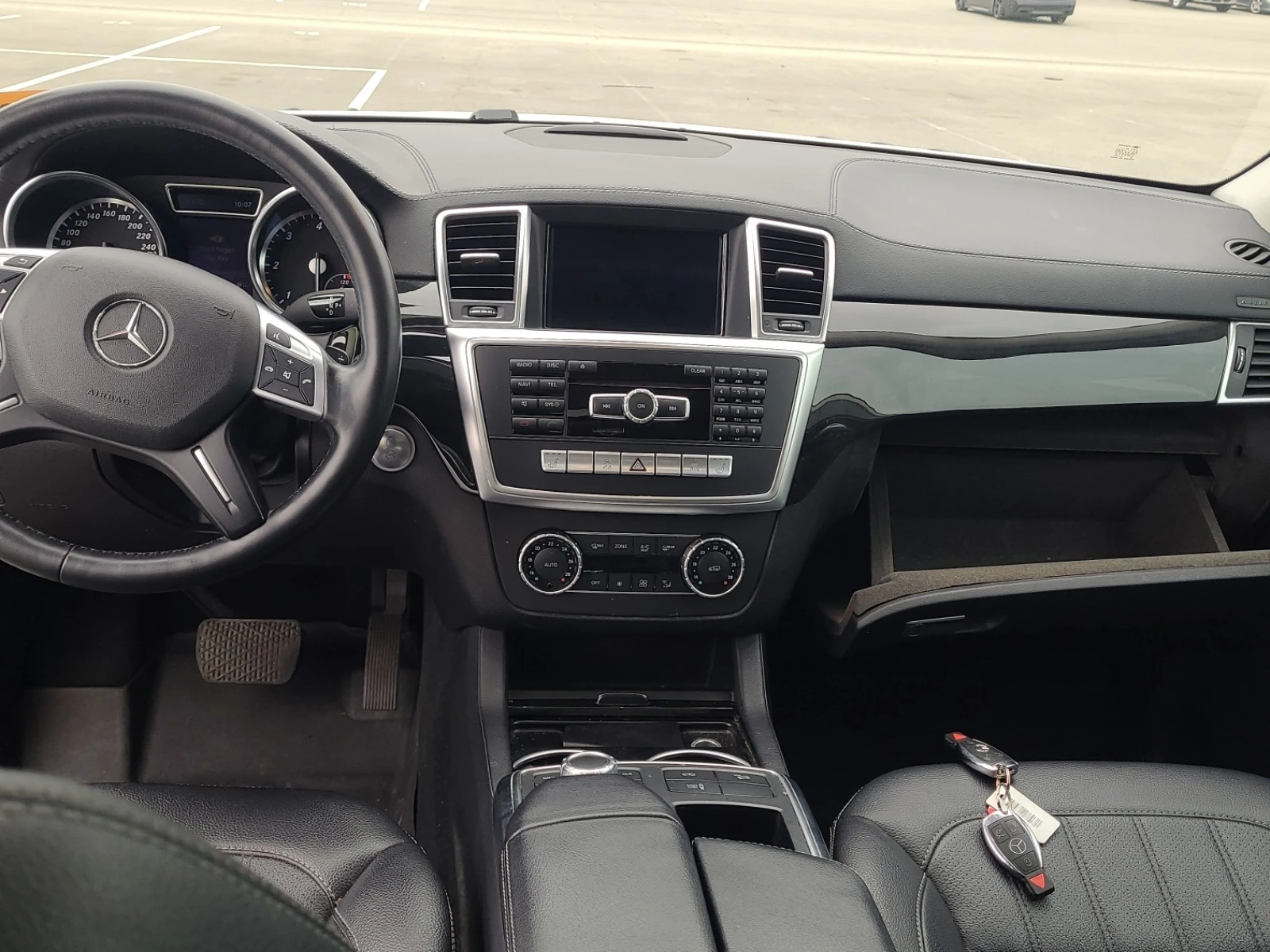 Mercedes-Benz GL 350 D * AMG * 7 МЕСТА * CARFAX * , снимка 7 - Автомобили и джипове - 55253976