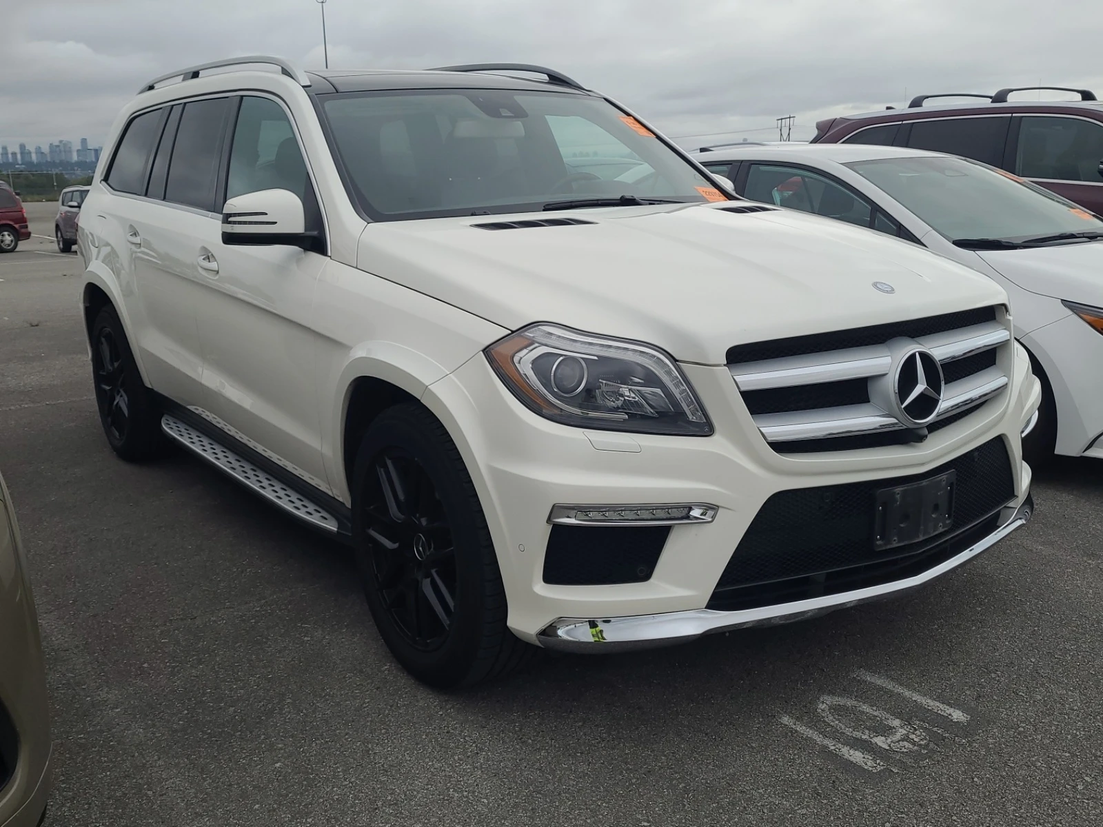 Mercedes-Benz GL 350 D * AMG * 7 МЕСТА * CARFAX * , снимка 2 - Автомобили и джипове - 55253976
