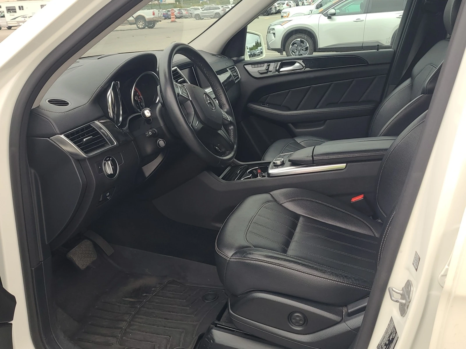 Mercedes-Benz GL 350 D * AMG * 7 МЕСТА * CARFAX * , снимка 6 - Автомобили и джипове - 55253976