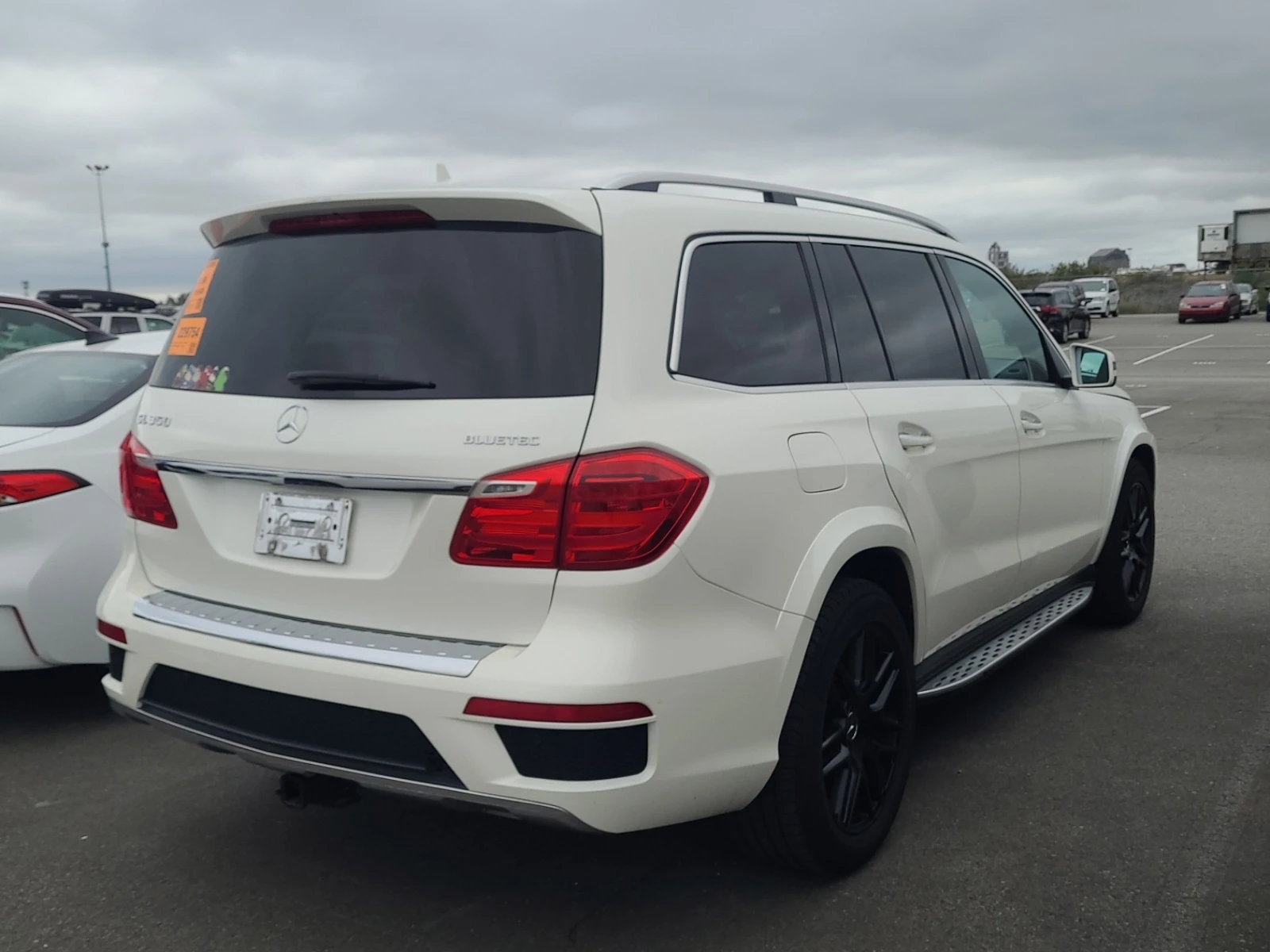 Mercedes-Benz GL 350 D * AMG * 7 МЕСТА * CARFAX * , снимка 3 - Автомобили и джипове - 55253976