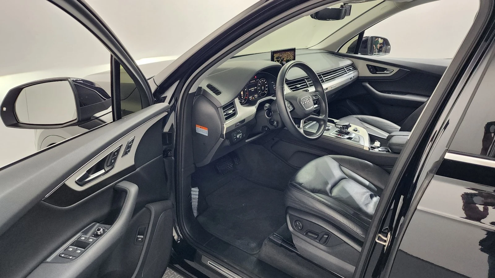 Audi Q7 45 TFSI quattro* ЛЮК* KEYLESS* КРАЙНА ЦЕНА, снимка 10 - Автомобили и джипове - 55302203