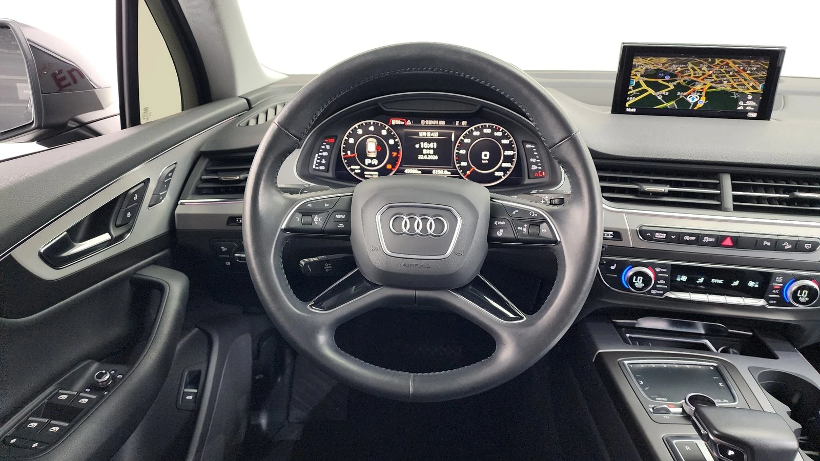 Audi Q7 45 TFSI quattro* ЛЮК* KEYLESS* КРАЙНА ЦЕНА, снимка 13 - Автомобили и джипове - 55302203