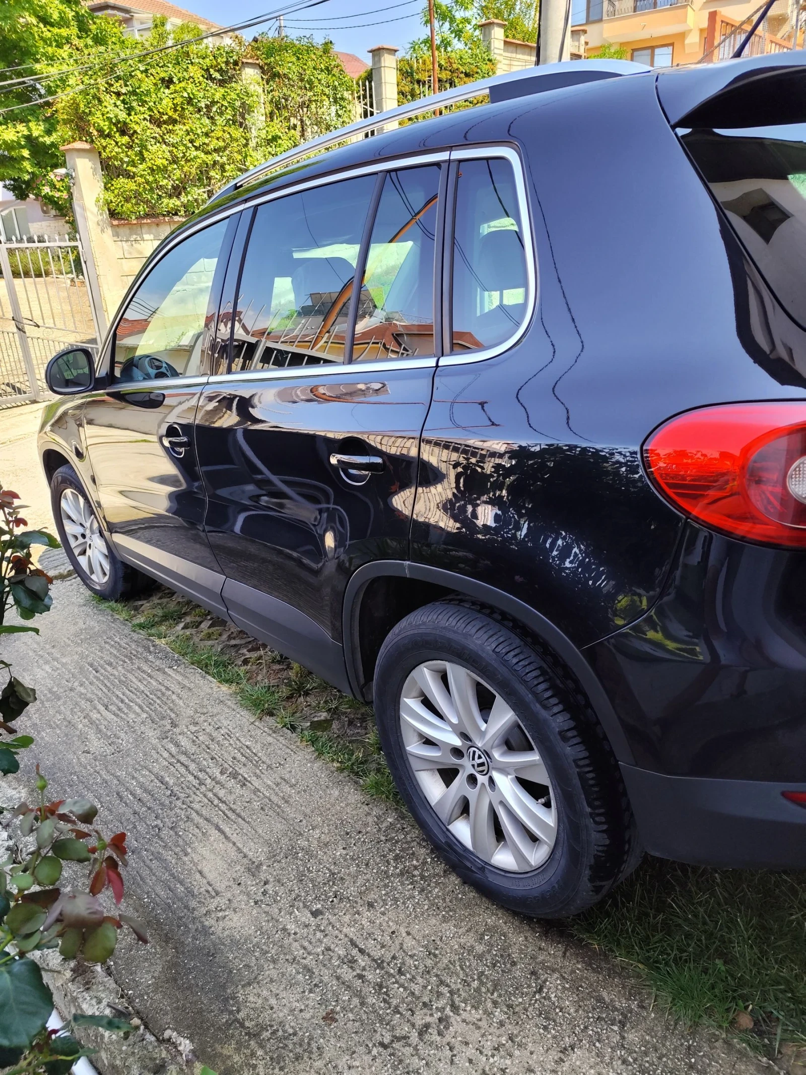 VW Tiguan Тихуан, снимка 4 - Автомобили и джипове - 55385244