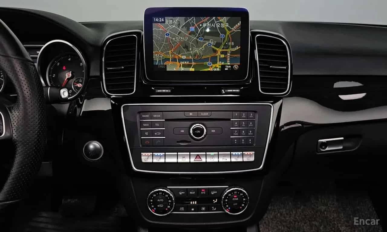 Mercedes-Benz GLE * GLE350 d 4MATIC * CARFAX * БЕЗ ПЪРВОНАЧАЛНА ВНОС, снимка 13 - Автомобили и джипове - 55558916