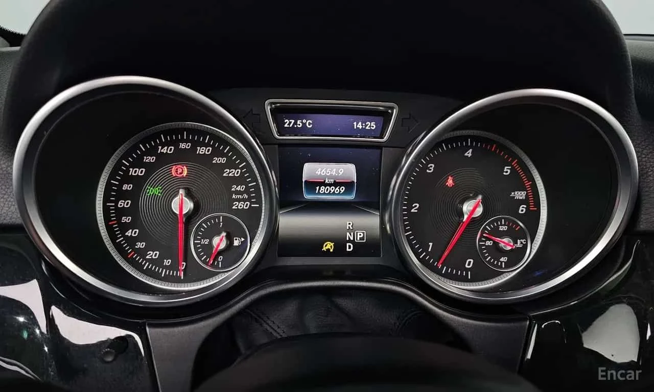 Mercedes-Benz GLE * GLE350 d 4MATIC * CARFAX * БЕЗ ПЪРВОНАЧАЛНА ВНОС, снимка 8 - Автомобили и джипове - 55558916