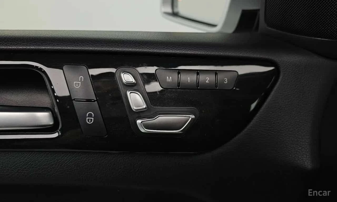 Mercedes-Benz GLE * GLE350 d 4MATIC * CARFAX * БЕЗ ПЪРВОНАЧАЛНА ВНОС, снимка 15 - Автомобили и джипове - 55558916