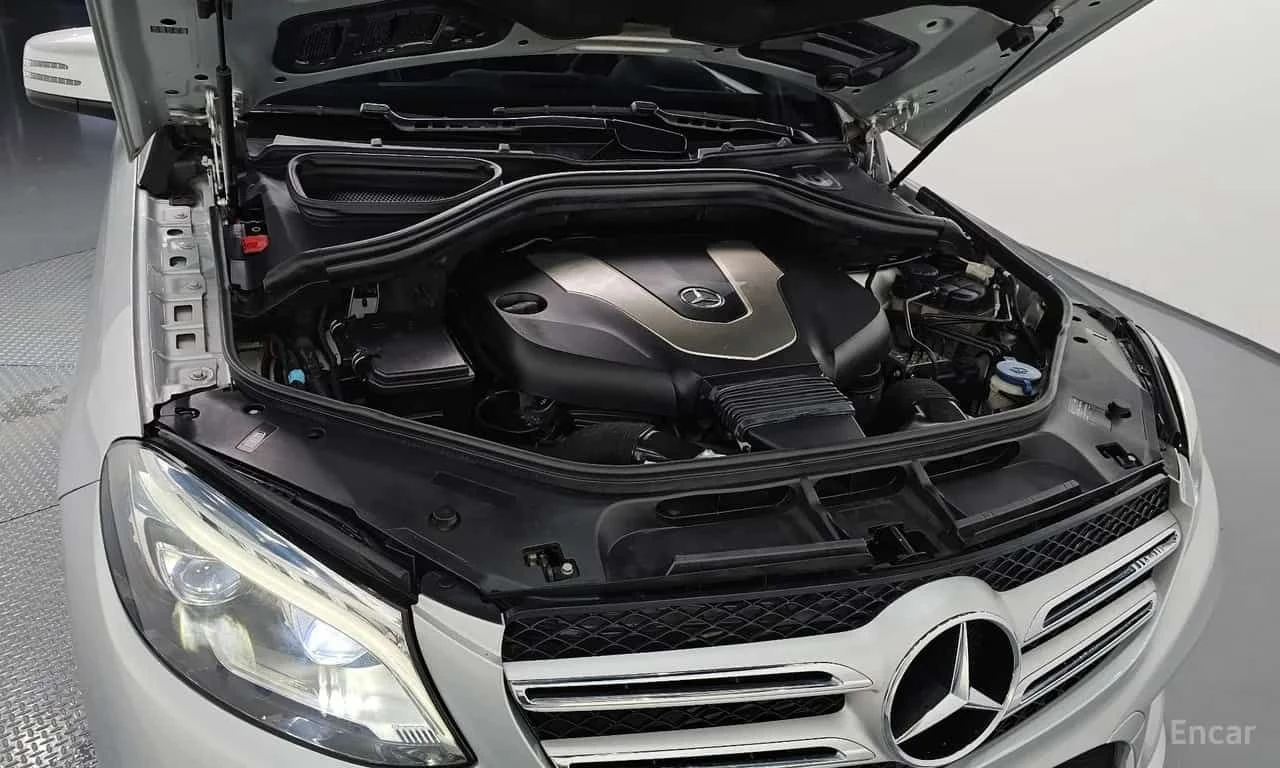 Mercedes-Benz GLE * GLE350 d 4MATIC * CARFAX * БЕЗ ПЪРВОНАЧАЛНА ВНОС, снимка 6 - Автомобили и джипове - 55558916