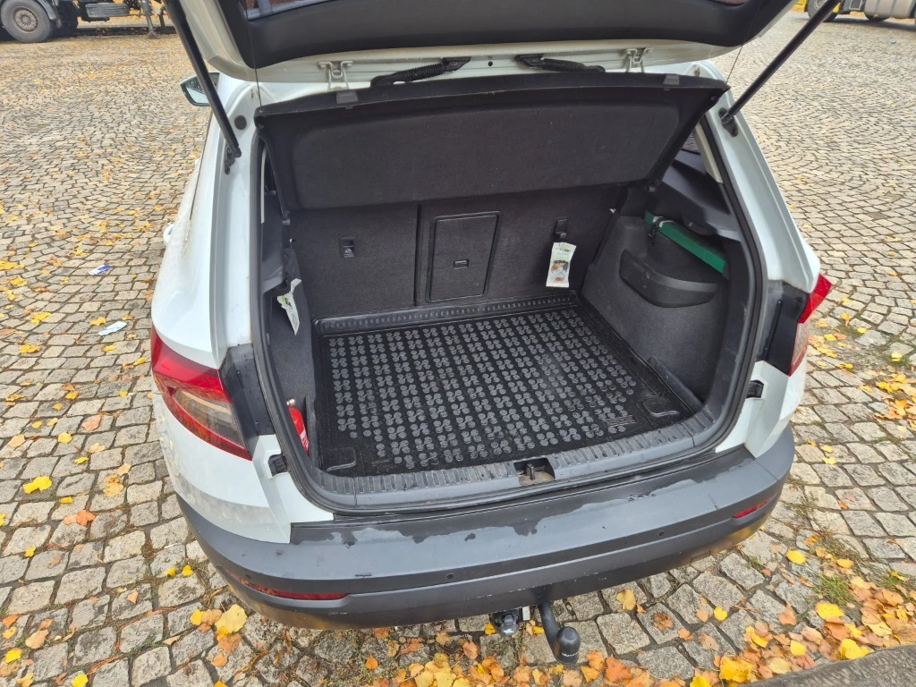 Skoda Karoq 1.6 TDI, снимка 9 - Автомобили и джипове - 56470184