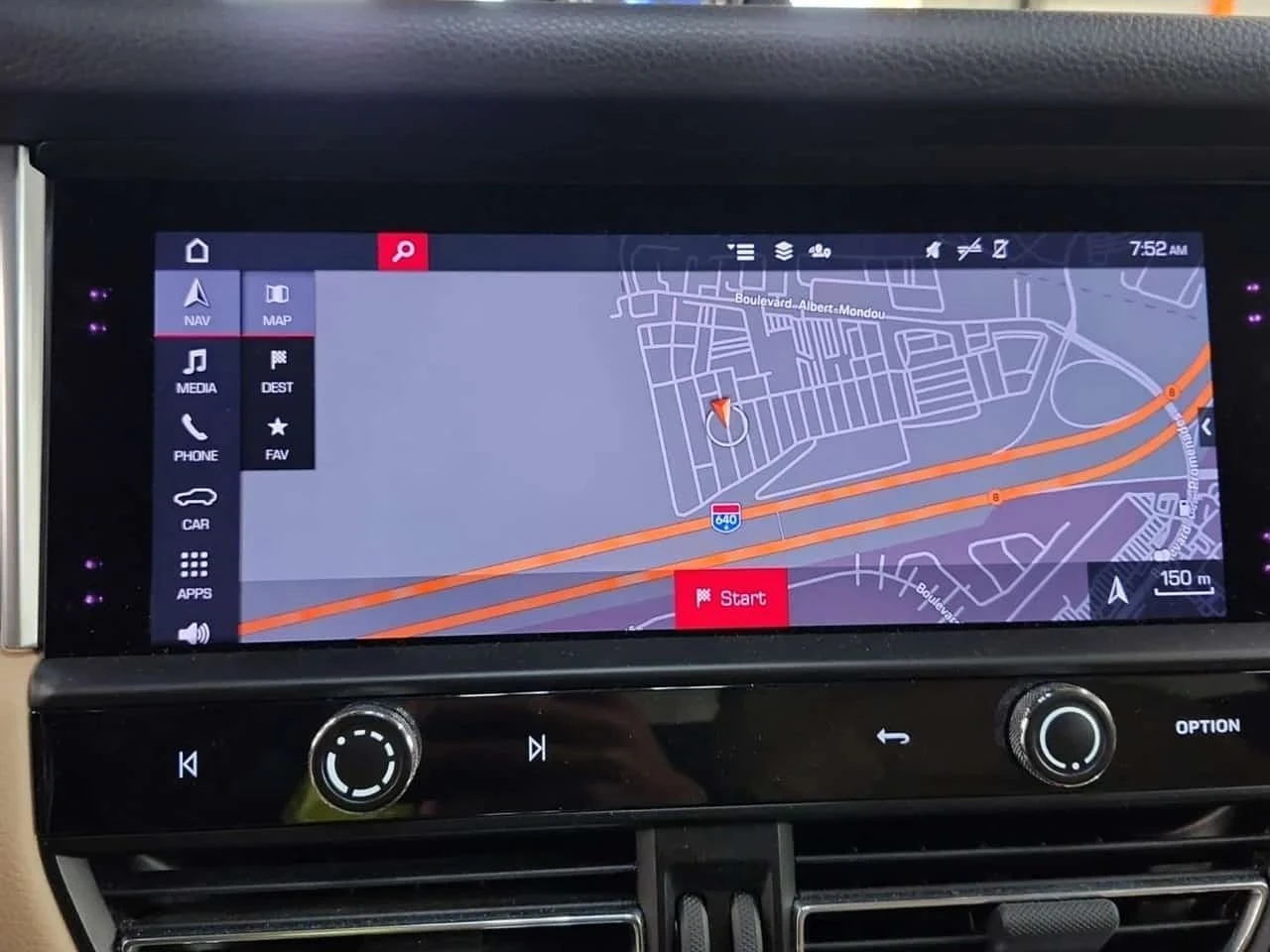 Porsche Macan, снимка 11 - Автомобили и джипове - 56689628