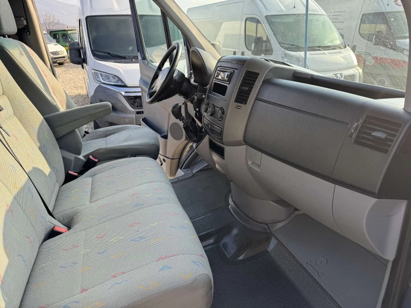 VW Crafter 7местен KLIMA, СЕРВИЗНА КНИЖКА, снимка 9 - Бусове и автобуси - 48764363