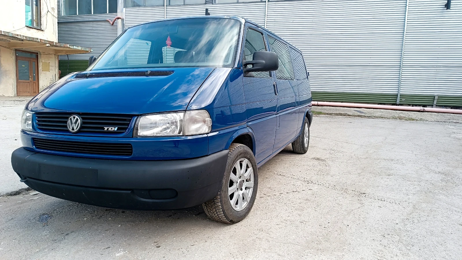 VW Transporter 2.5TDI, снимка 7 - Бусове и автобуси - 54611254