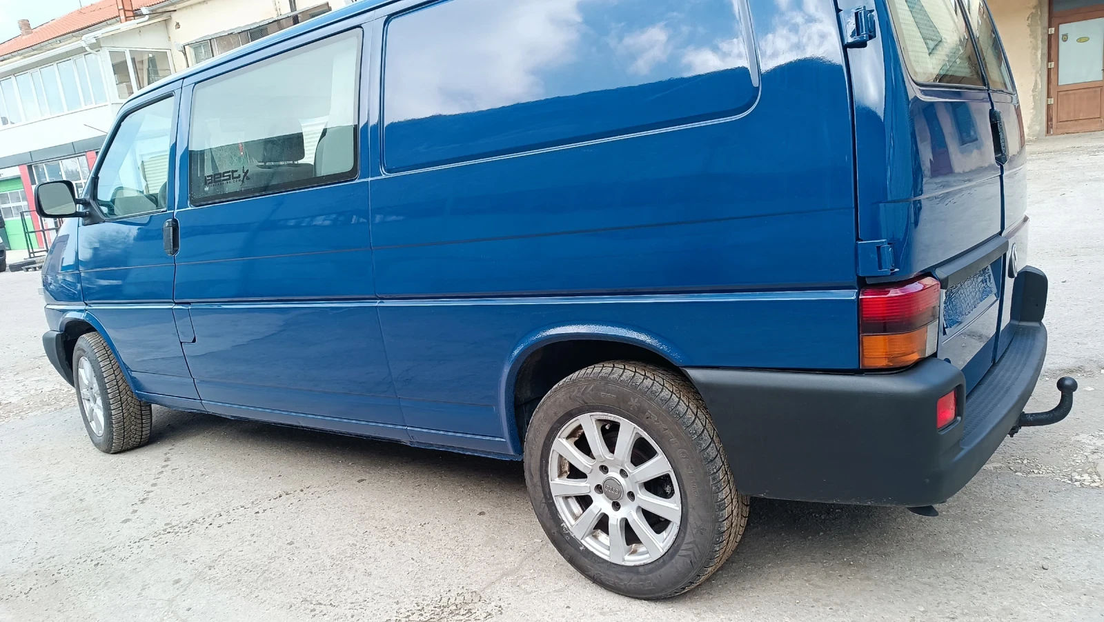 VW Transporter 2.5TDI, снимка 10 - Бусове и автобуси - 54611254