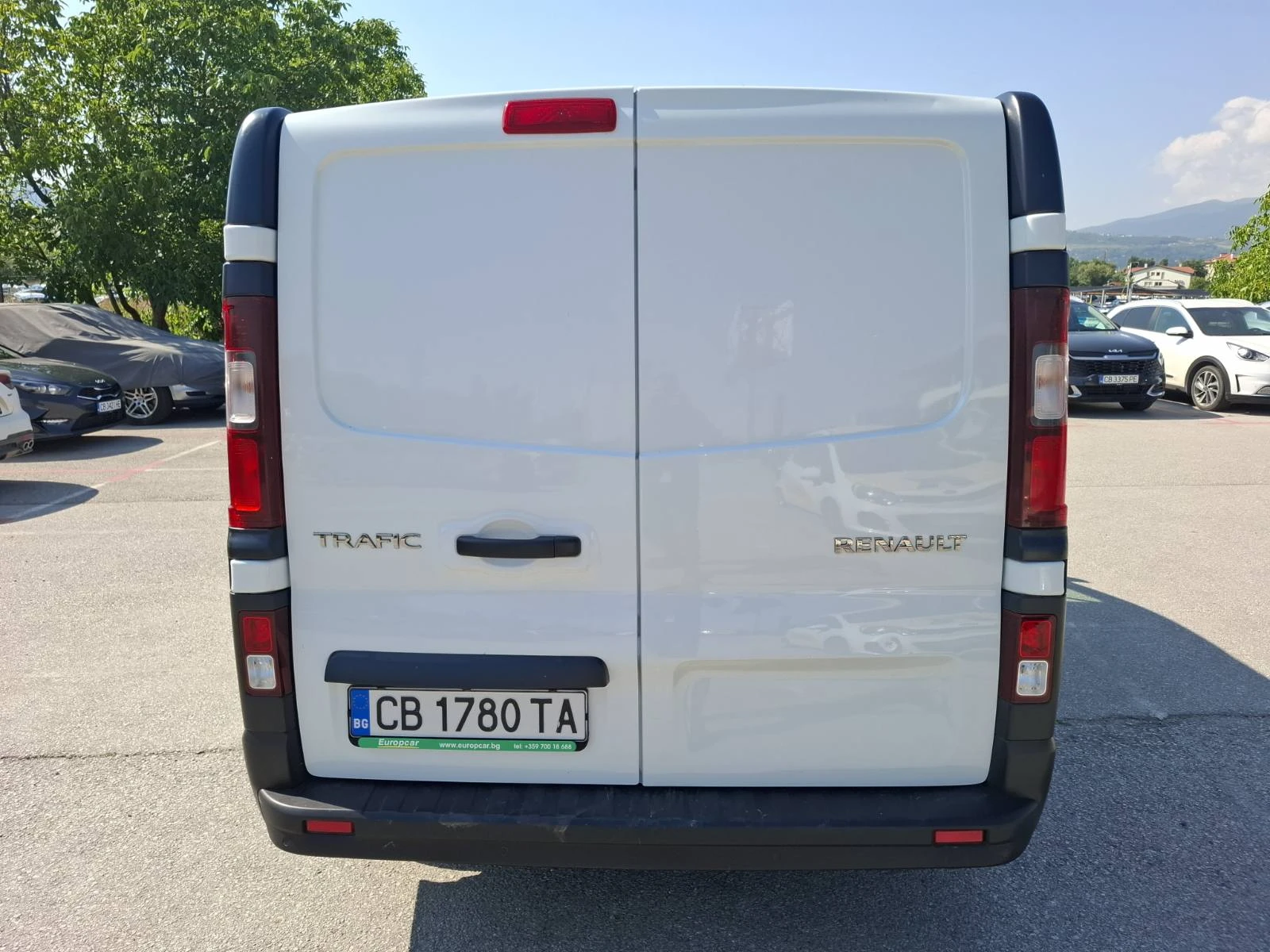 Renault Trafic 2.0 dci Van Life, снимка 5 - Бусове и автобуси - 55626882