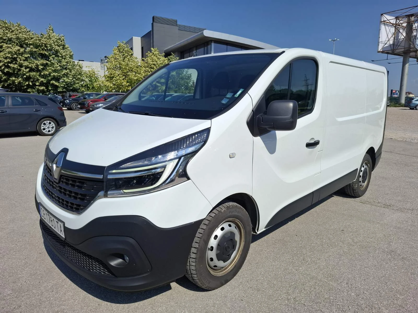 Renault Trafic 2.0 dci Van Life