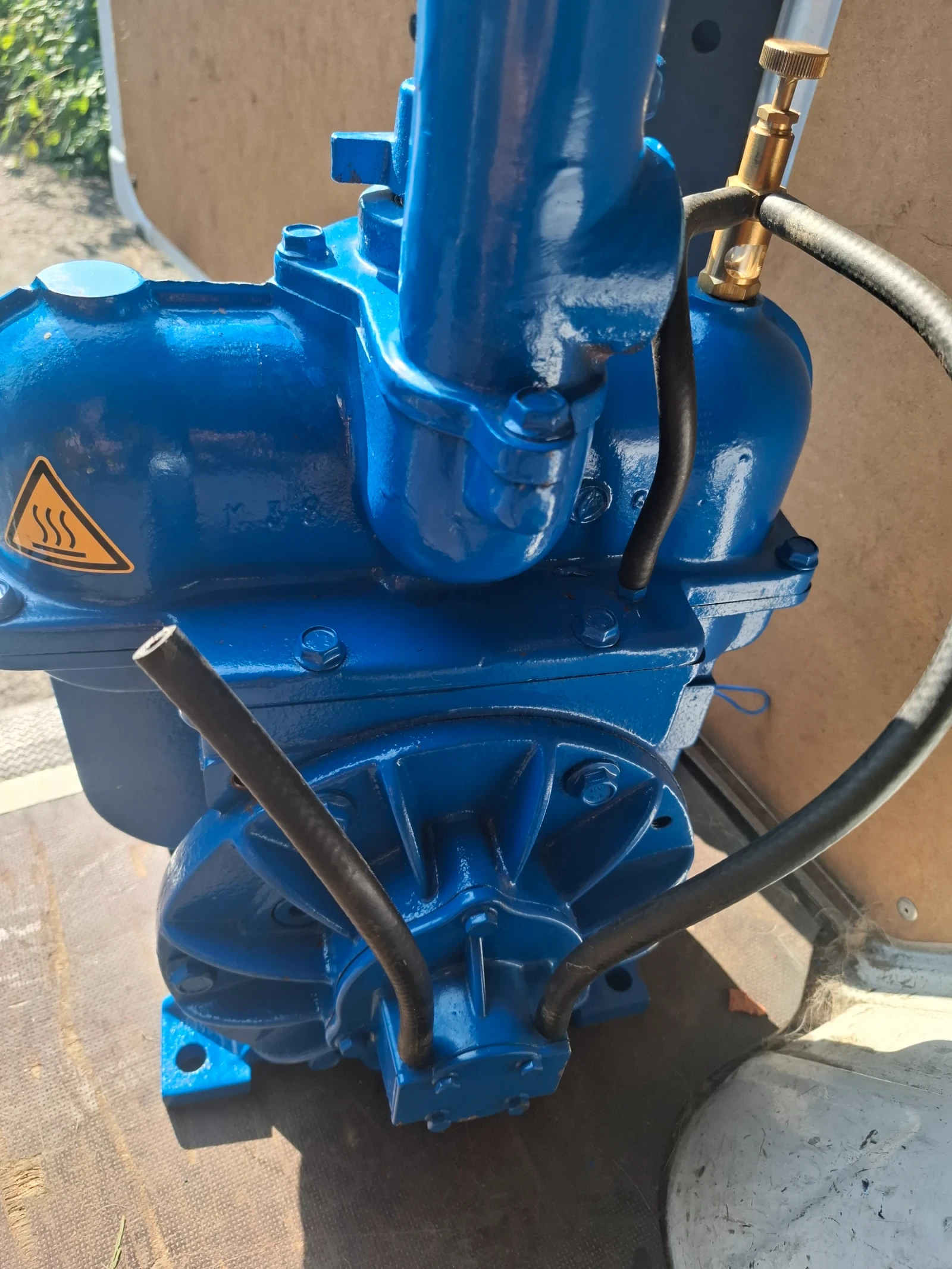 Avia 31 Цистерна , снимка 2 - Камиони - 54372000