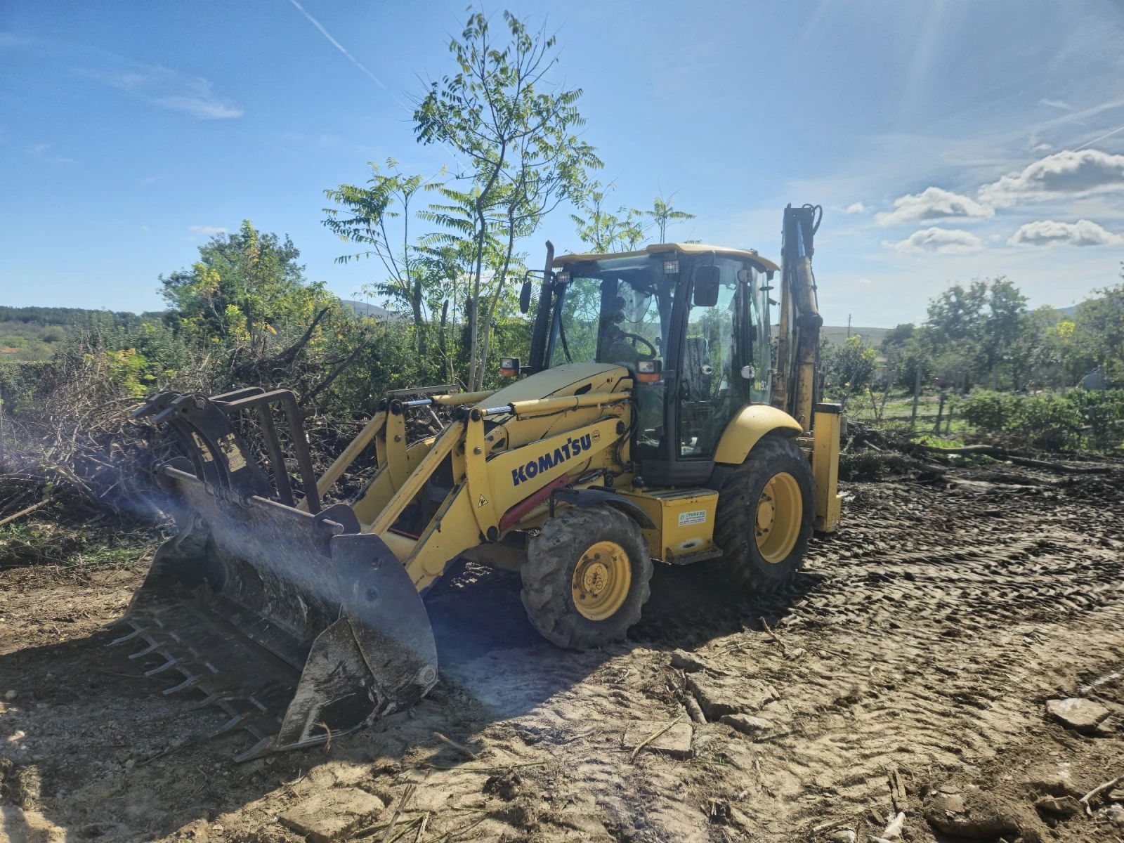 Багер Komatsu WB93R - изображение 2