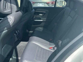 Mercedes-Benz C 300 /ПАНОРАМА/ПОДГРЕВИ/360 CAM, снимка 11