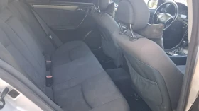 Mercedes-Benz C 220, снимка 9