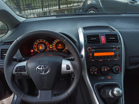 Toyota Auris 1.3 VVT-I  73000км. Като Нова, снимка 16 - Автомобили и джипове - 44991207