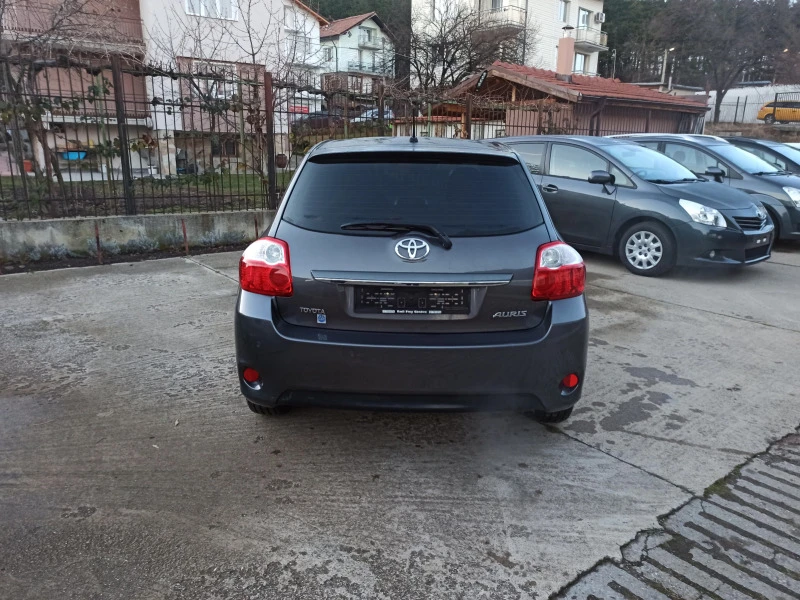 Toyota Auris 1.3 VVT-I  73000км. Като Нова, снимка 6 - Автомобили и джипове - 46974383