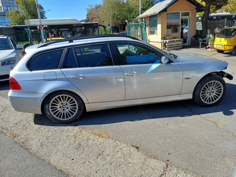 BMW 320 d Touring, снимка 5 - Автомобили и джипове - 47627666