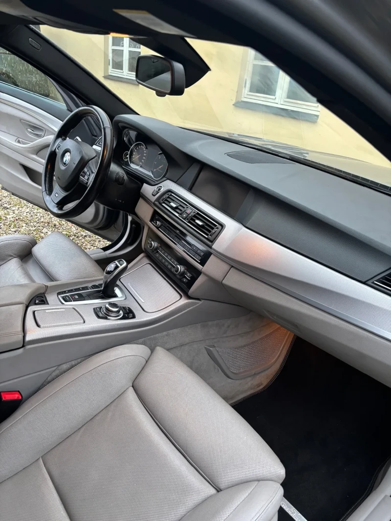 BMW 550 TOURING X-Drive, снимка 10 - Автомобили и джипове - 48924006