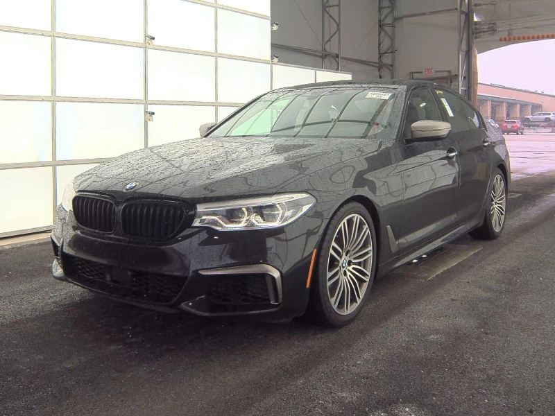 BMW 550 M550* МАСАЖ* 360* HEADUP* B&W* DISTRONIK* ОБДУХ* Ф, снимка 1 - Автомобили и джипове - 49579572