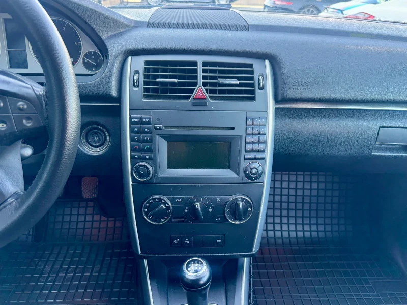 Mercedes-Benz B 180, снимка 15 - Автомобили и джипове - 50561110