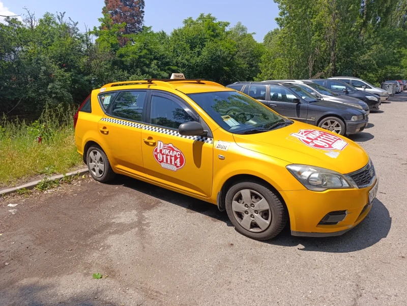 Kia Ceed 1.400, снимка 4 - Автомобили и джипове - 52242062