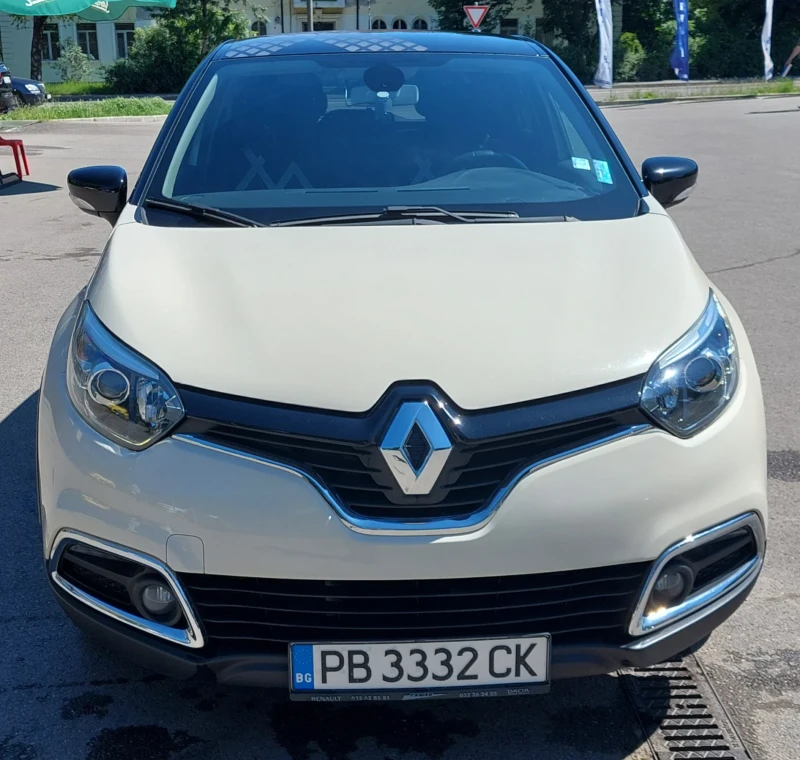 Renault Captur, снимка 4 - Автомобили и джипове - 52238062