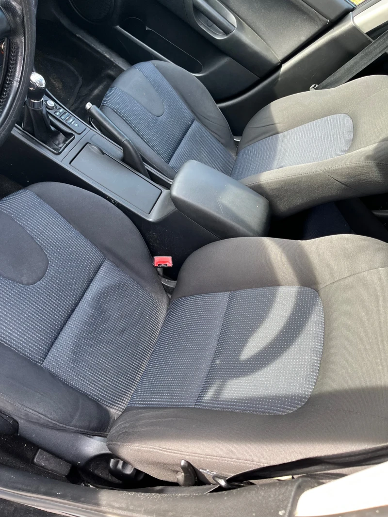 Mazda 3 1.6, снимка 9 - Автомобили и джипове - 52541401