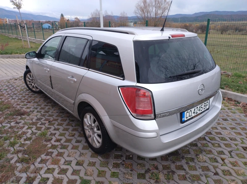 Opel Astra, снимка 3 - Автомобили и джипове - 53382307
