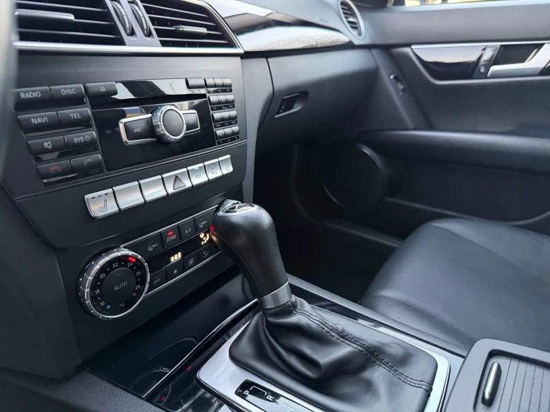 Mercedes-Benz C 180 CGI Luxury, снимка 17 - Автомобили и джипове - 52806861