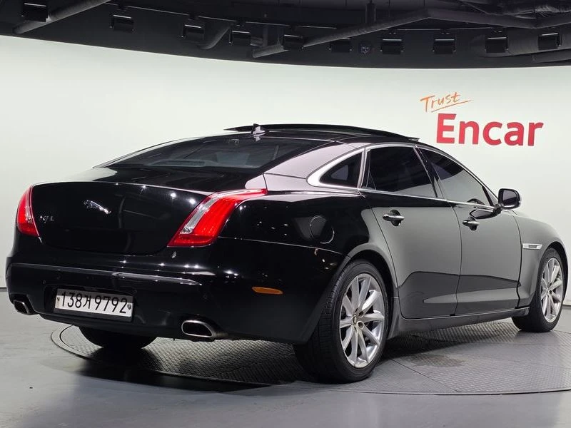 Jaguar Xj 3.0 Automatic, снимка 2 - Автомобили и джипове - 55926413