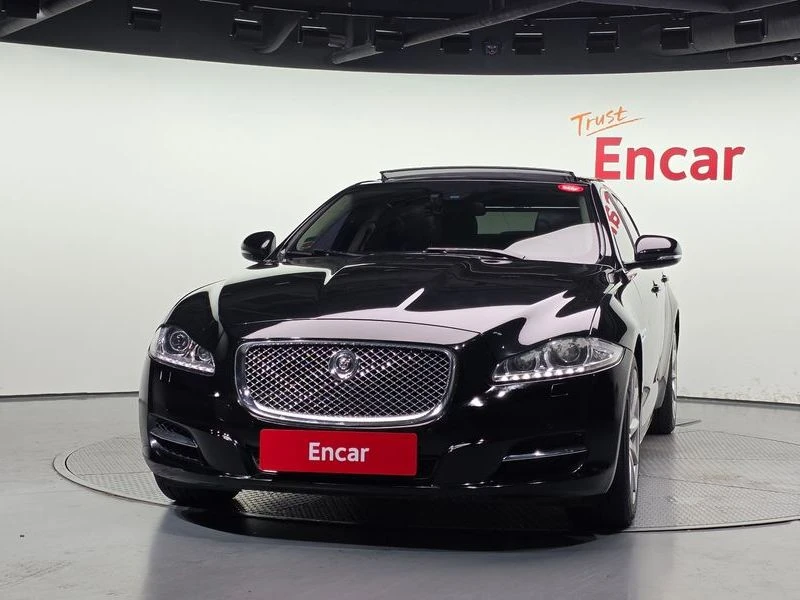 Jaguar Xj 3.0 Automatic, снимка 3 - Автомобили и джипове - 55926413