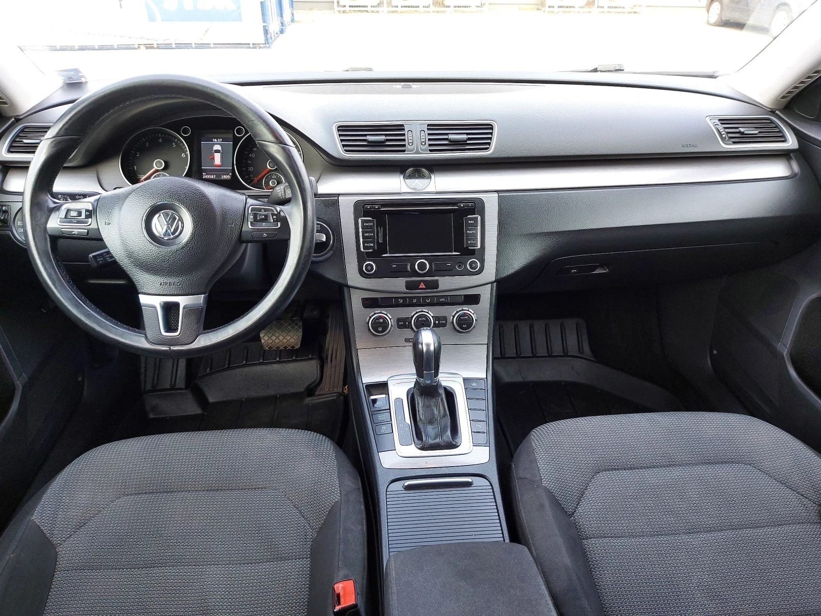 VW Passat B7 1.4 TSI ECO FUEL, снимка 12 - Автомобили и джипове - 53295868