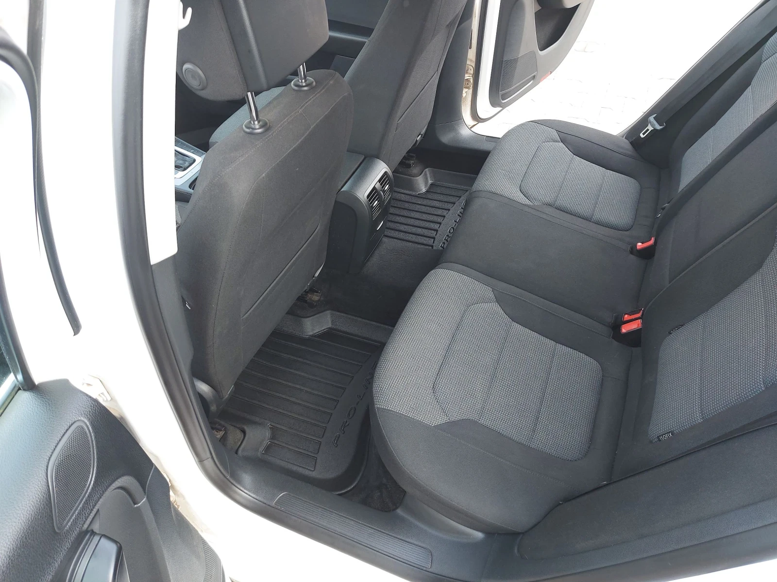 VW Passat B7 1.4 TSI ECO FUEL, снимка 16 - Автомобили и джипове - 53295868