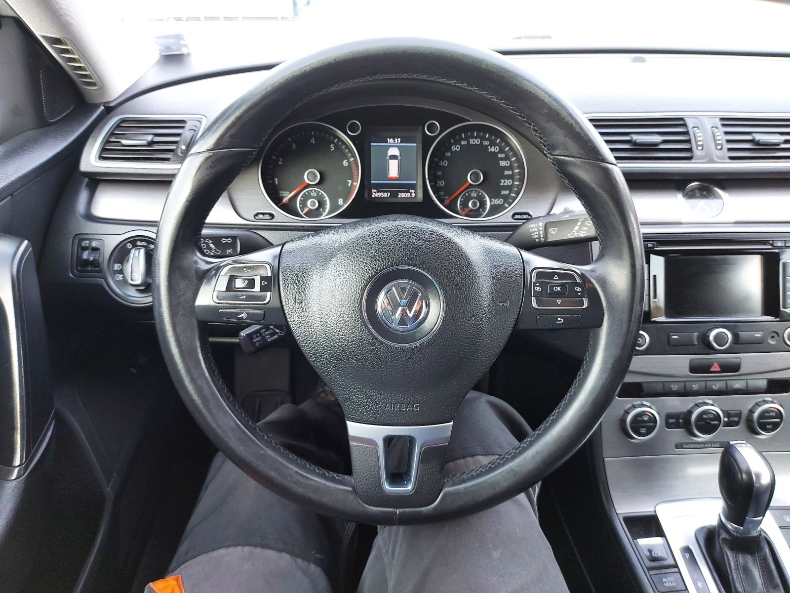 VW Passat B7 1.4 TSI ECO FUEL, снимка 13 - Автомобили и джипове - 53295868