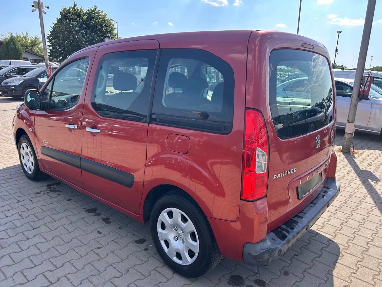 Peugeot Partner 1.6HDI 4+ 1 EURO 5 - изображение 9