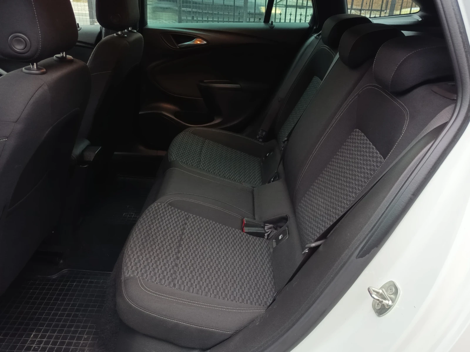 Opel Astra 1.6dti | Mobile.bg � ����������� 10