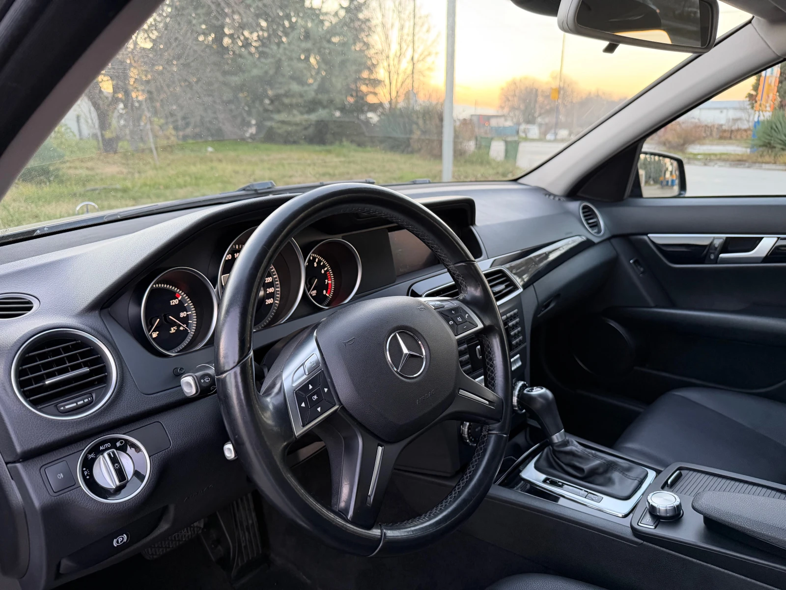 Mercedes-Benz C 180 CGI Luxury | Mobile.bg � ����������� 16