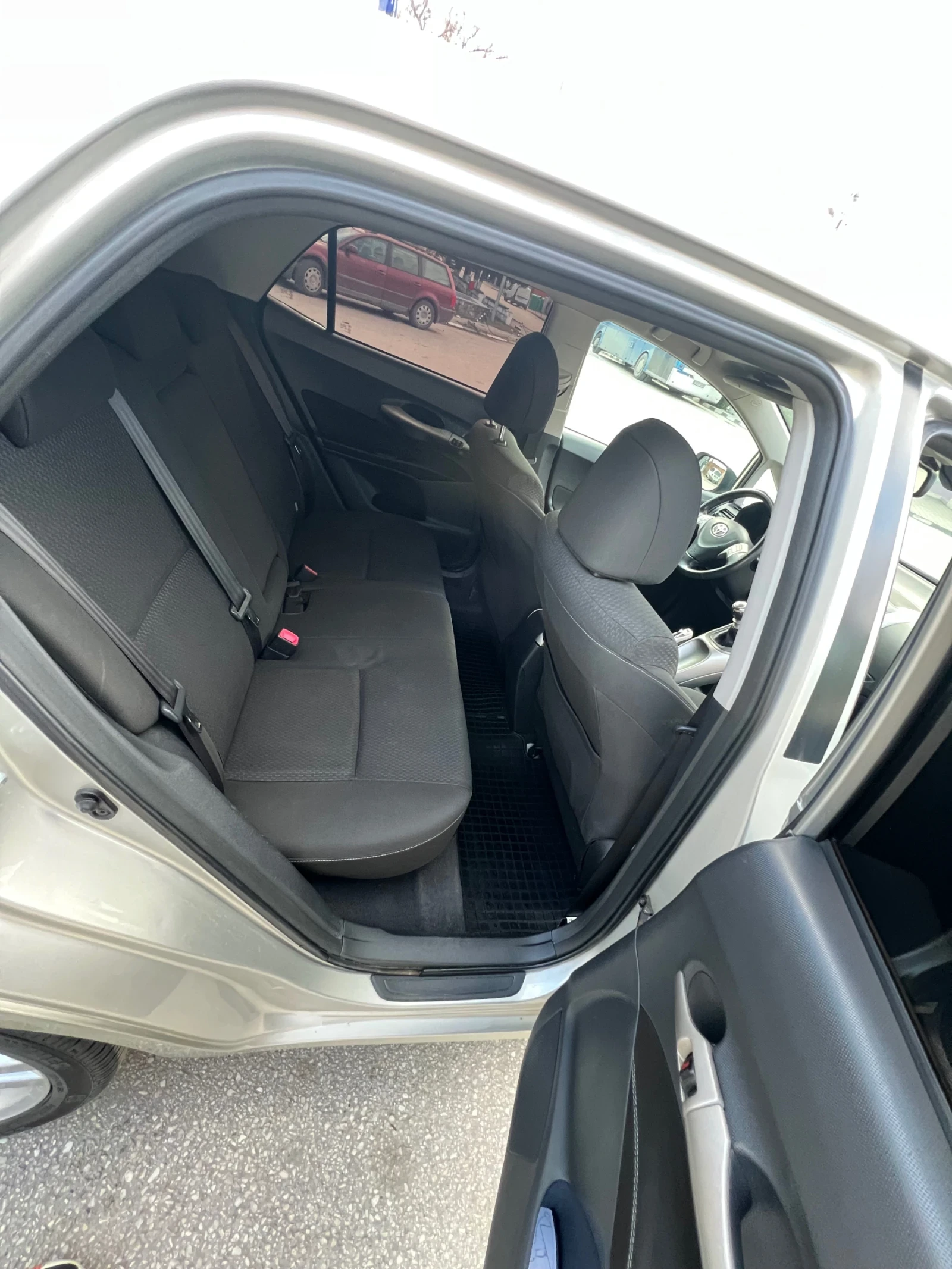 Toyota Auris | Mobile.bg � ����������� 7